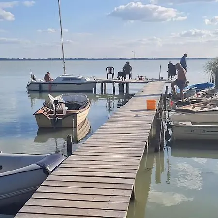 Eldorado Fogado Es Bed & Breakfast Vonyarcvashegy