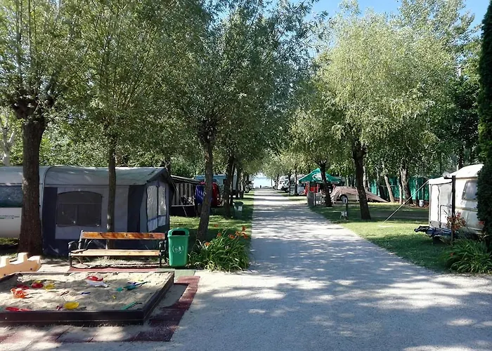 Eldoradó és Panzió